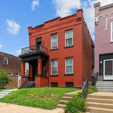 Red Brick Hideaway | Jz Vacation Rentals